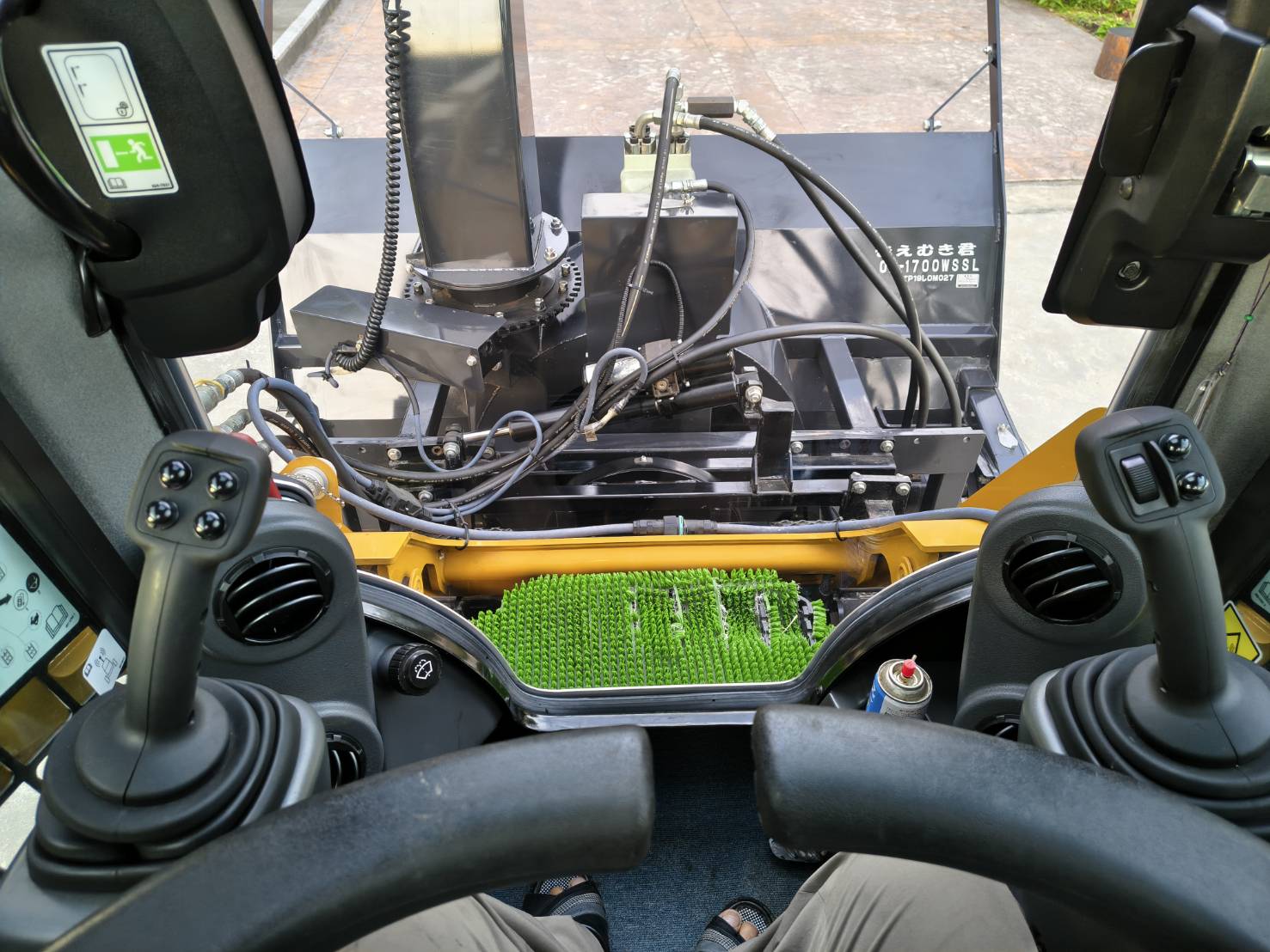 運転席から見たスノーブロア